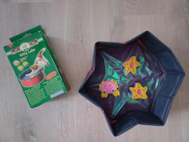 Zwembadje kat, Dieren en Toebehoren, Kattenspeelgoed, Zo goed als nieuw, Overig speelgoed, Ophalen of Verzenden