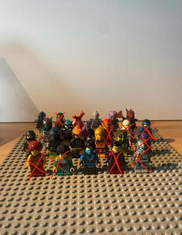 23 Lego Ninjago Minifiguren Lot beschikbaar voor biedingen