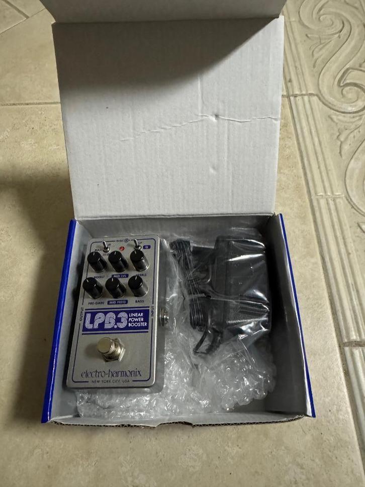 Electro Harmonix LPB-3 Linear Power Booster & EQ, Muziek en Instrumenten, Effecten, Zo goed als nieuw, Volume, Ophalen of Verzenden