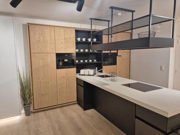 Showroomkeuken te koop! beschikbaar voor biedingen