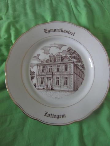 Porseleinen sierbord Zwalm en of Zottegem Perfecte staat beschikbaar voor biedingen