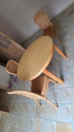 Table ronde avec 4 chaises, Maison & Meubles, Enlèvement