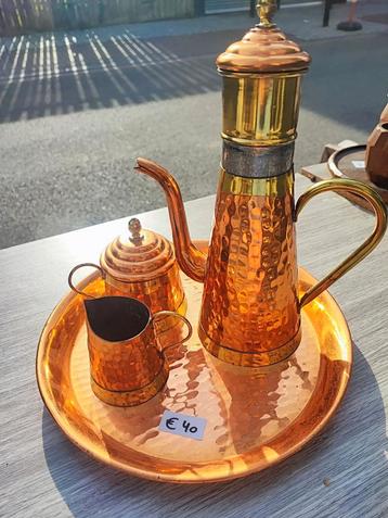 Vintage koperen koffieset beschikbaar voor biedingen