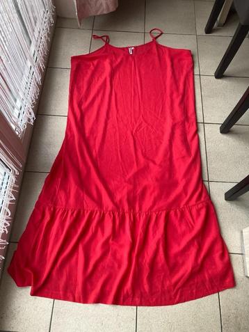 Nieuwe rode lange jurk - maat 54