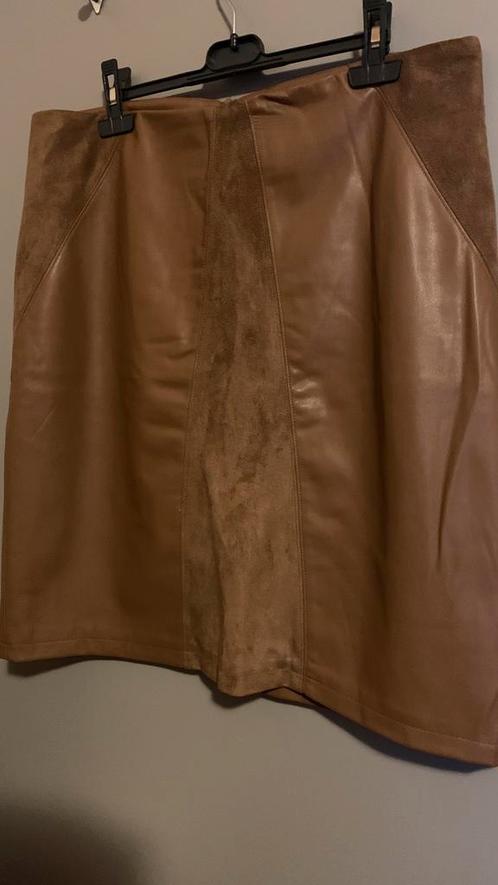 Jupe brune taille 44, Vêtements | Femmes, Jupes, Comme neuf, Taille 42/44 (L), Brun, Sous le genou, Enlèvement ou Envoi