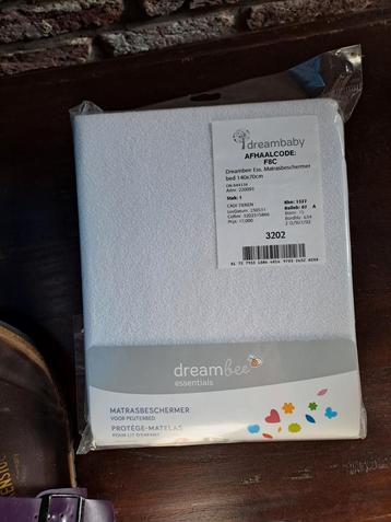 Protège-matelas 70x140 et 3 draps, Enlèvement, Neuf