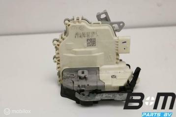 Portierslot rechtsvoor Audi Q3 8U 8J1837016E beschikbaar voor biedingen