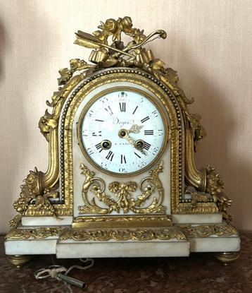 Pendule LOUIS XVI signée Degré à Paris  18e XVIII Vincente beschikbaar voor biedingen