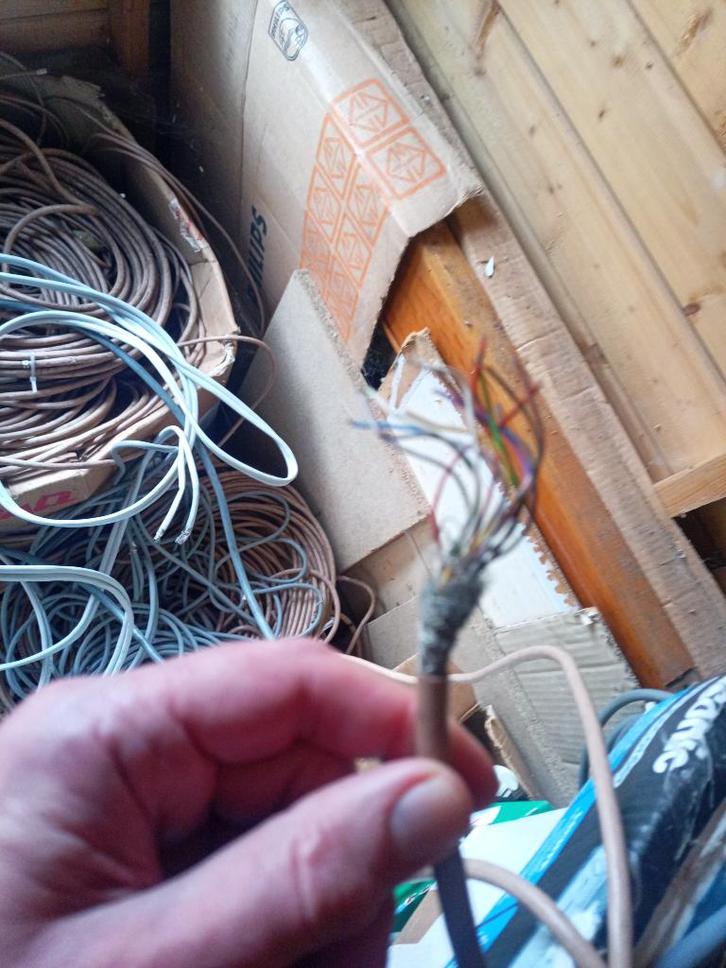 Cable electrique à donner, Doe-het-zelf en Bouw, Elektriciteit en Kabels, Gebruikt, Kabel of Snoer, Ophalen