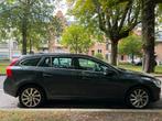 Volvo V60 2015 - Diesel euro 5b - 178.046, Auto's, Volvo, Voorwielaandrijving, Euro 5, Zwart, 4 cilinders