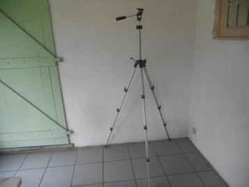 CHINON-statief (camera). II beschikbaar voor biedingen