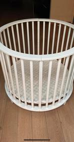 Bopita ronde witte baby box, Ophalen, Zo goed als nieuw, Wieltjes