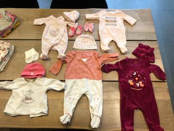 Vêtements bébé fille de 0 à 6 mois
