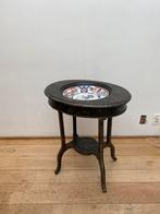 Très ancien plat Japonais IMARI + table, Antiquités & Art, Antiquités | Assiettes décoratives & Carrelages, Enlèvement ou Envoi