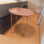 2 tables d'appoint, Enlèvement