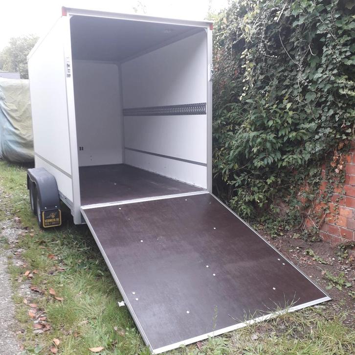 gesloten aanhangwagens roca, Autos : Divers, Remorques, Comme neuf, Enlèvement