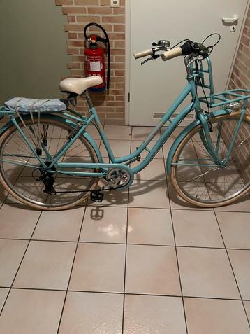 Hollandia 28 inch damesfiets beschikbaar voor biedingen