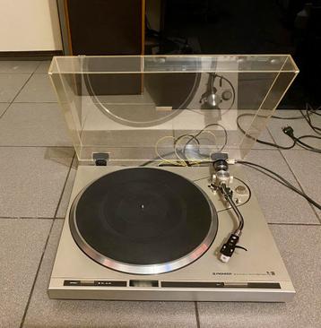 Pioneer PL-300  Auto-Return Direct-Drive platenspeler beschikbaar voor biedingen