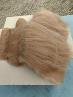 Gekaarde alpaca wol 18 micron spinnen vilten 100 gram €15,=, Hobby en Vrije tijd, Spinnewielen en Spinnen, Ophalen of Verzenden