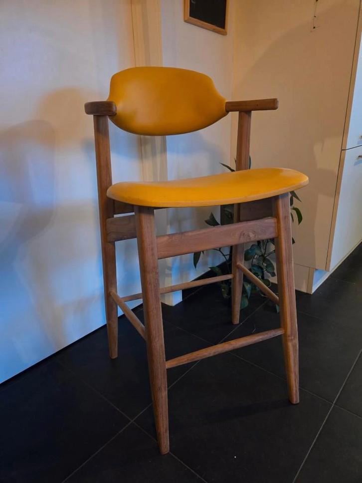 Gele design barstoel, Huis en Inrichting, Barkrukken, Zo goed als nieuw, 90 cm of meer, Hout, 1 kruk, Ophalen