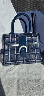 Delvaux middelgrote vinyltas „limited edition”, Handtassen en Accessoires, Tassen | Damestassen, Ophalen, Zo goed als nieuw