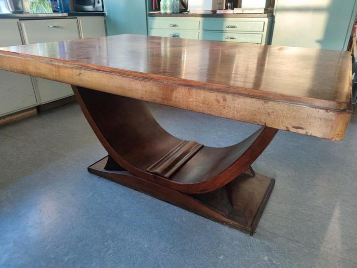 Tafel op hoefijzerpoot, Kortrijkse Kunstwerkstede Decoene, Antiek en Kunst, Antiek | Meubels | Tafels, Ophalen