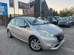 Peugeot 208 Style 10/2013 1.2i 061000km Navi Airco Pdc, Auto's, Voorwielaandrijving, Euro 5, Stof, Zwart