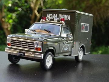 Ambulance militaire Ford F-150 - 1/43