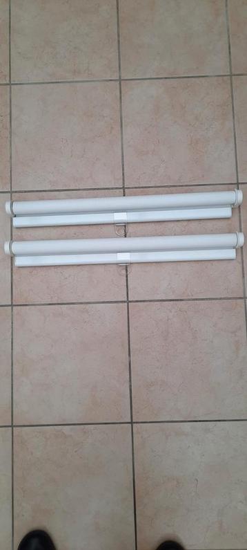 2 Rolgordijnen wit zelfoprollend Hoogte 1,5m Breedte 60cm beschikbaar voor biedingen
