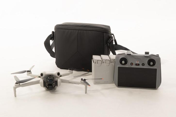 drone DJI mini 4 pro met Fly more pack en controller RC 2, Audio, Tv en Foto, Drones, Zo goed als nieuw, Drone met camera, Ophalen