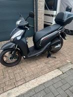 Honda SH 300i met 1500 km, Scooter, Motorrijbewijs A, Particulier, 12 t/m 35 kW