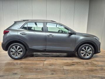 Kia Stonic 1.0T-GDI 100pk Style. NIEUW!, Autos, Neuf, Argent ou Gris, Achat, Euro 6