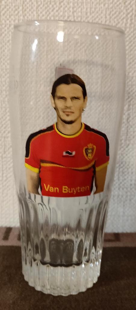 Jupiler - Daniel Van Buyten - Glas, Collections, Verres & Petits Verres, Neuf, Verre à bière, Enlèvement ou Envoi