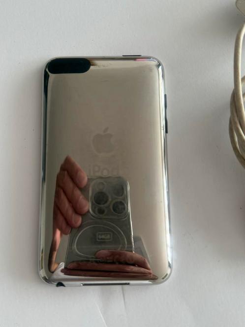 iPod touch 2e generatie 64 GB, Audio, Tv en Foto, Mp3-spelers | Apple iPod, Zo goed als nieuw, Touch, 40 GB en meer, Zilver, Met radio