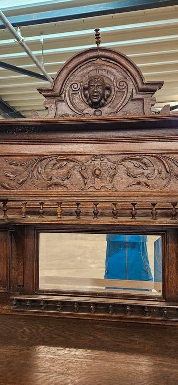 Antieke kast  beschikbaar voor biedingen