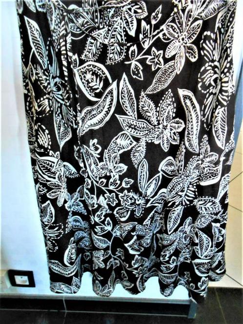 Mooie rok, licht, met effen bruine petticoat, Kleding | Dames, Rokken, Zo goed als nieuw, Maat 42/44 (L), Bruin, Onder de knie