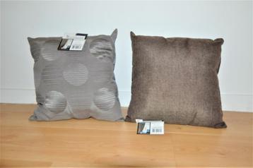 Lot de 2 coussins 38x38cm neufs avec étiquette beschikbaar voor biedingen