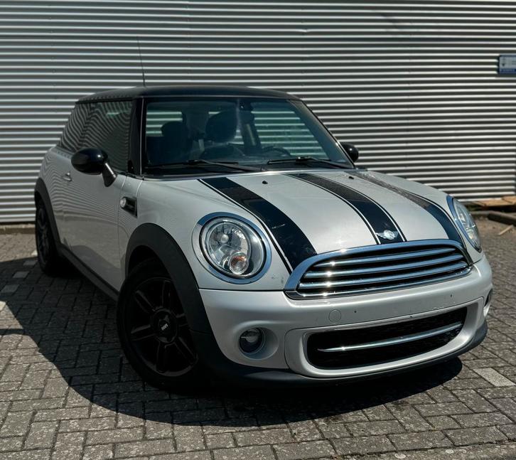 MINI COOPER D 1.6 DIESEL MOET WORDEN GEREPAREERD, Auto's, Mini, Particulier, Cooper, Radio, Diesel, Euro 5, Coupé, 3 deurs, Handgeschakeld