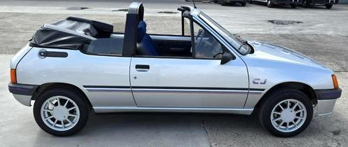 PEUGEOT 205 CJ - UITZONDERLIJK 19.800 km -, Auto's, Oldtimers, Particulier, Peugeot, Benzine, Cabriolet, 2 deurs, Handgeschakeld