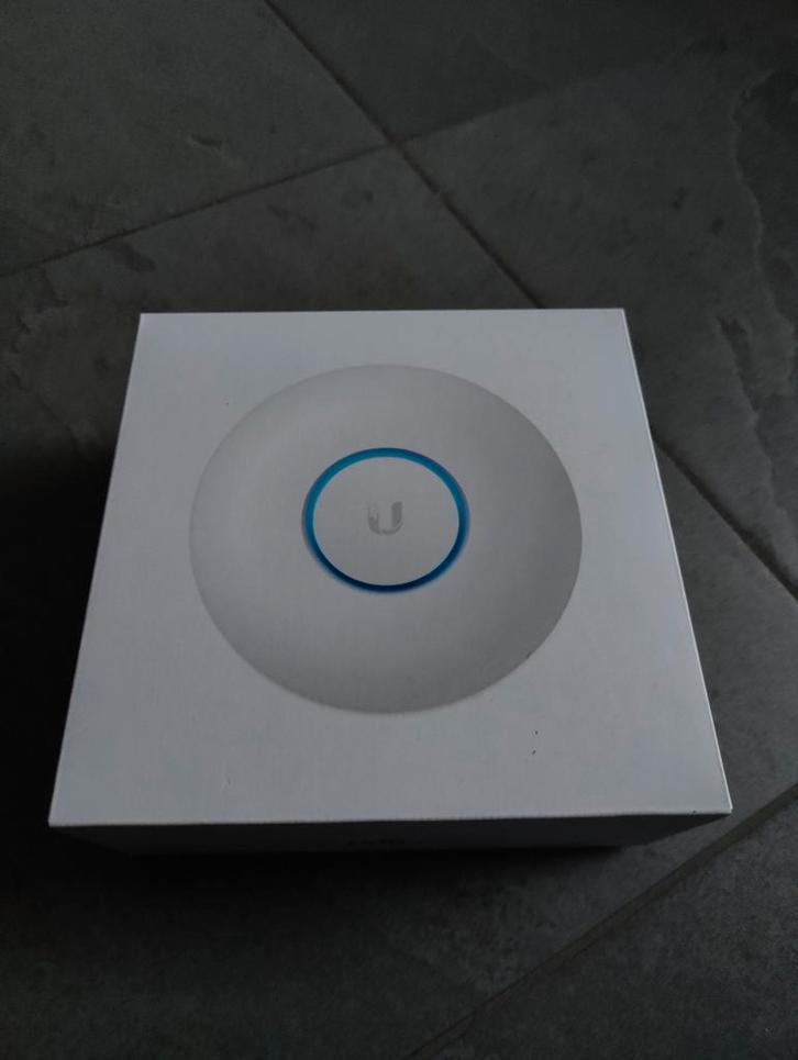 Ubiquiti NanoHD, Informatique & Logiciels, Points d'accès, Comme neuf, Enlèvement