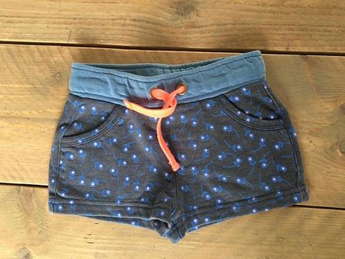 HEMA, leuke short met bloempjes 98 - 104, Kinderen en Baby's, Kinderkleding | Maat 98, Meisje, Broek, Ophalen of Verzenden