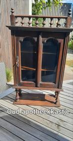 Oud apotheekkastje – houten vitrinekast, Ophalen of Verzenden