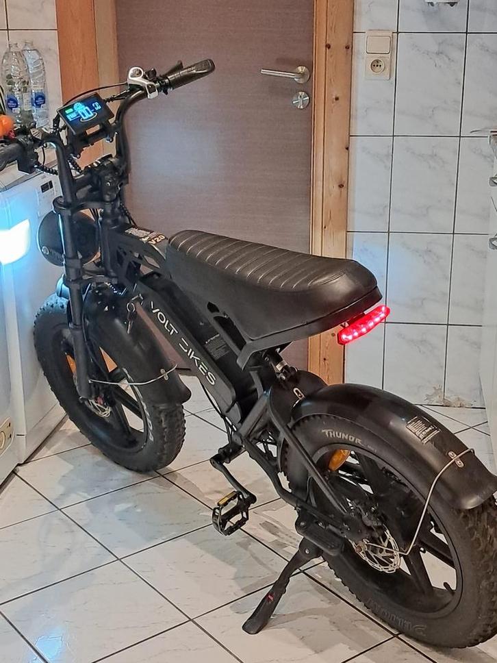 V20 Fatbike – Legaal 25 km/u, Fietsen en Brommers, Elektrische fietsen, Zo goed als nieuw, Overige merken, Minder dan 47 cm, 50 km per accu of meer