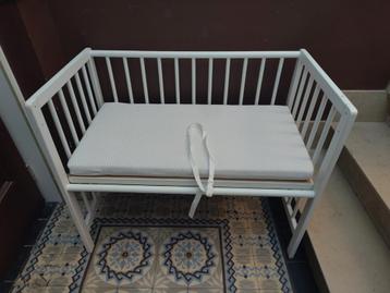 Co-sleeper / wieg met schommelfunctie  beschikbaar voor biedingen