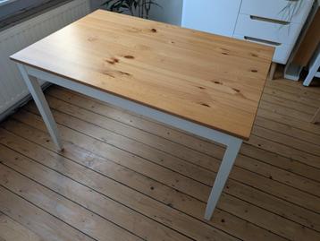 Tafel LERHAMN beschikbaar voor biedingen