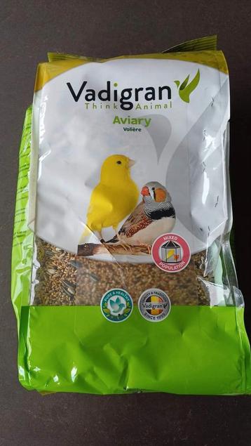 4 kg de nourriture GRATUITE pour les oiseaux de volière disponible aux enchères