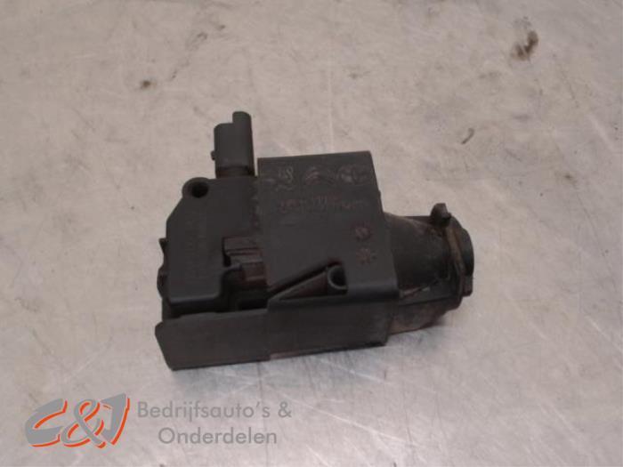 Tankklep Vergrendelingsmotor van een Peugeot Expert, Auto-onderdelen, Overige Auto-onderdelen, Peugeot, Gebruikt, 3 maanden garantie