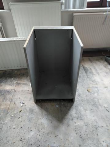 bureauonderdelen beschikbaar voor biedingen