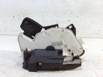 PORTIERVANGER CV ELEKTR. RECHTS ACHTER Golf VII (AUA) beschikbaar voor biedingen