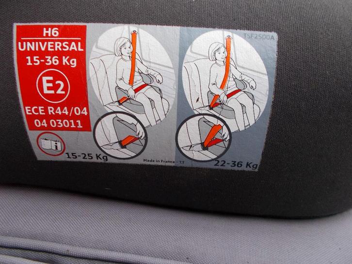 Siège auto jusqu'à 130 cm, Enfants & Bébés, Sièges auto, Enlèvement